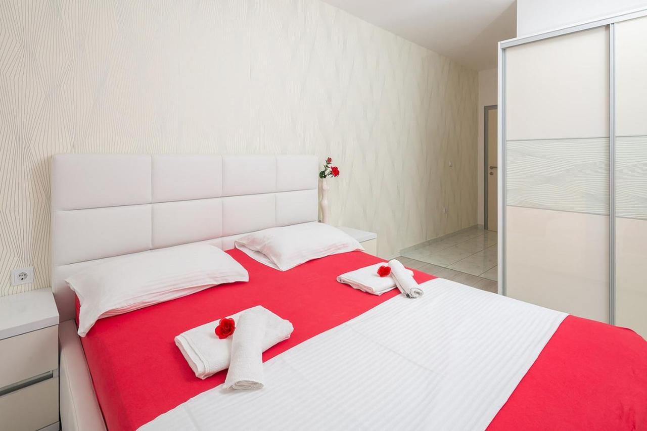 Apartmani Kastelancic Podstrana Exterior foto