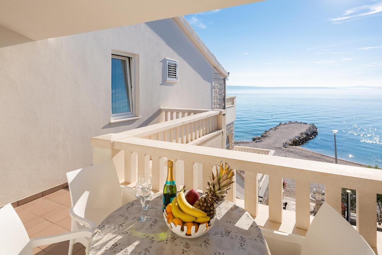 Apartmani Kastelancic Podstrana Exterior foto