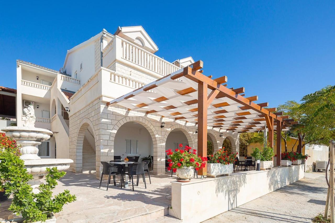 Apartmani Kastelancic Podstrana Exterior foto