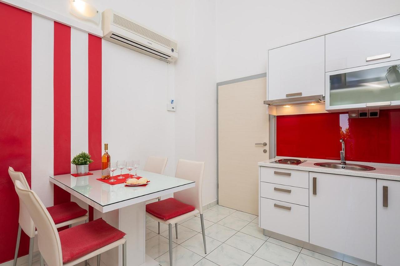 Apartmani Kastelancic Podstrana Exterior foto