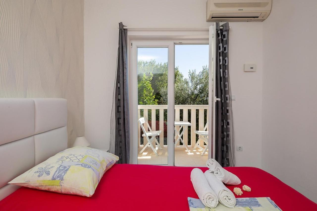 Apartmani Kastelancic Podstrana Exterior foto