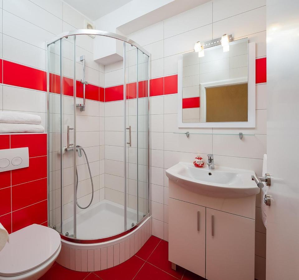 Apartmani Kastelancic Podstrana Exterior foto