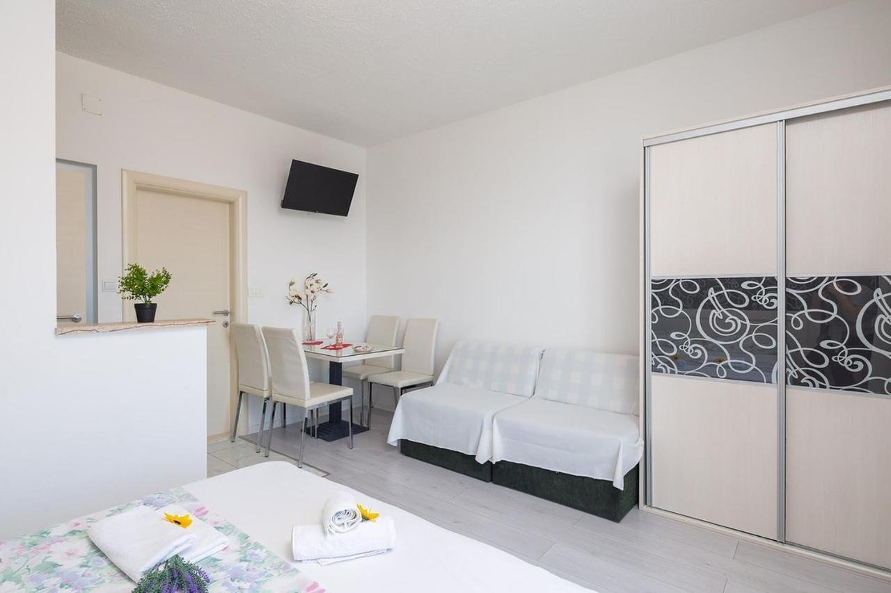 Apartmani Kastelancic Podstrana Exterior foto