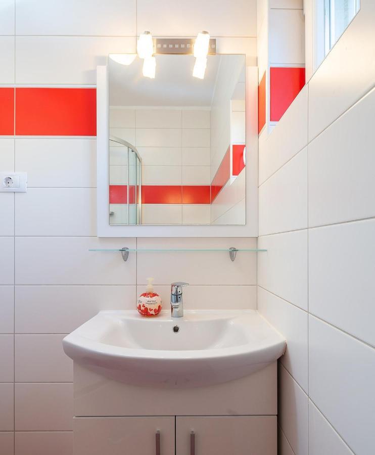 Apartmani Kastelancic Podstrana Exterior foto