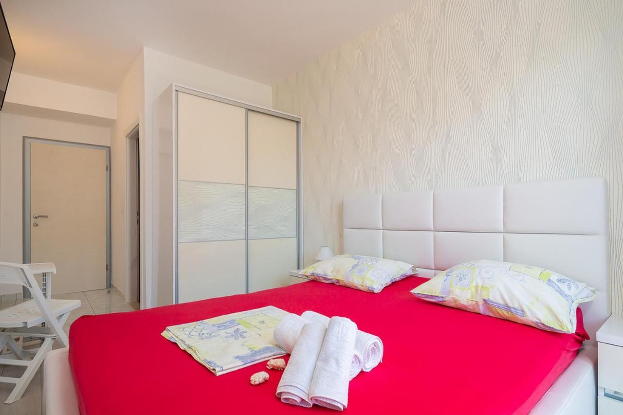 Apartmani Kastelancic Podstrana Exterior foto
