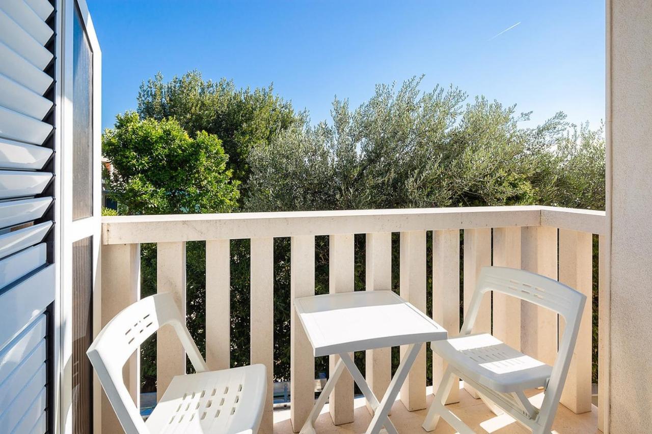 Apartmani Kastelancic Podstrana Exterior foto