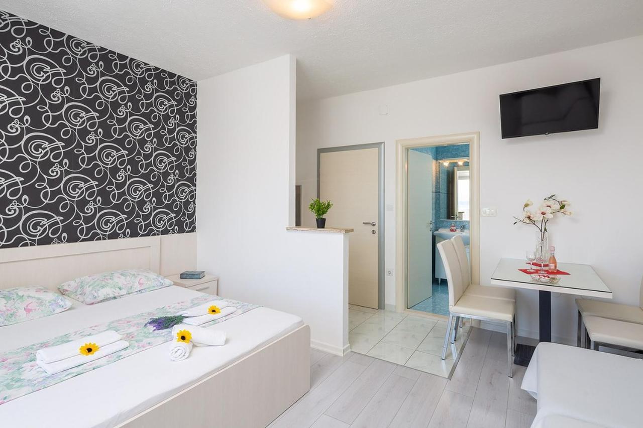 Apartmani Kastelancic Podstrana Exterior foto