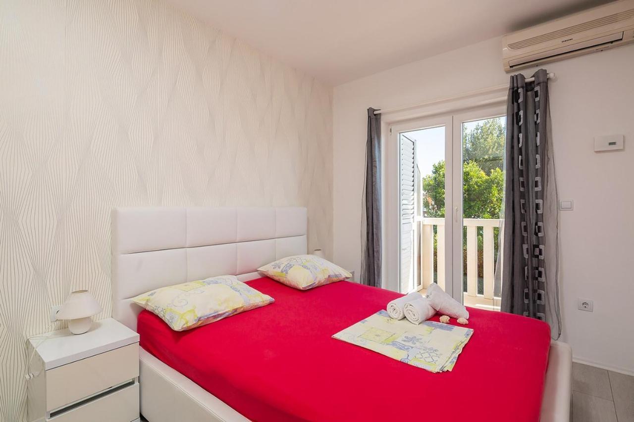 Apartmani Kastelancic Podstrana Exterior foto